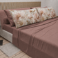 Lenzuola in Cotone, Completo Letto con Federe in Stampa Digitale Petalo 14 Cipria Scuro.