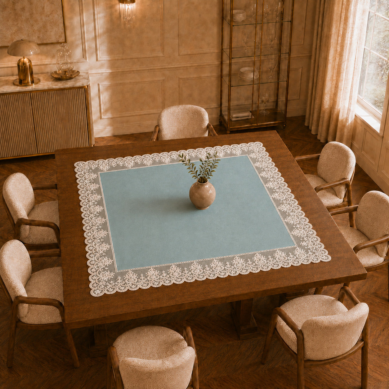 Centrotavola effetto velluto Celeste con Pizzo Rebrodé bianco, 90 × 90 cm — vista dall’alto