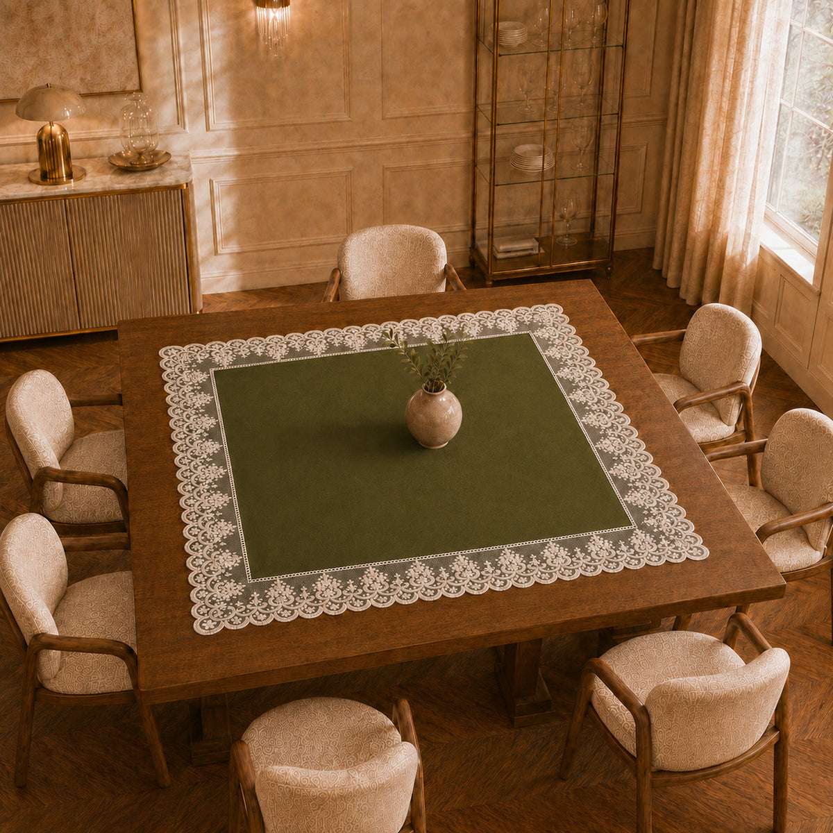 Centrotavola effetto velluto Verde Oliva con Pizzo Rebrodé bianco, 90 × 90 cm — vista dall’alto
