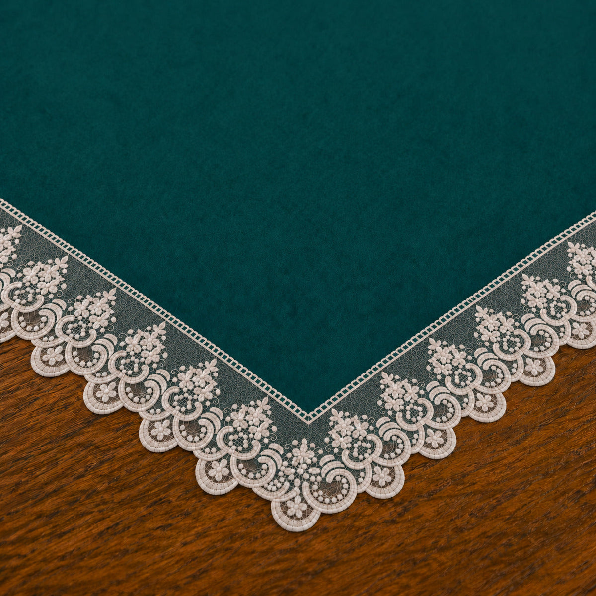 Centrotavola effetto velluto Ottanio con Pizzo Rebrodé bianco, 90 × 90 cm — dettaglio tessuto e finiture