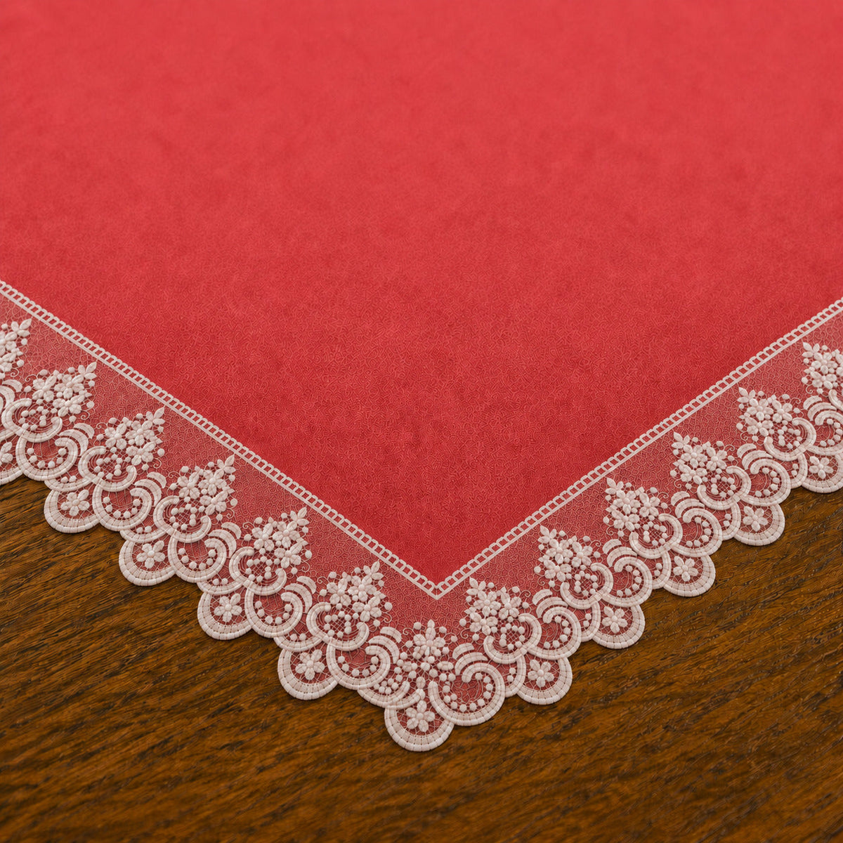 Centrotavola effetto velluto Rosso con Pizzo Rebrodé bianco, 90 × 90 cm — dettaglio tessuto e finiture