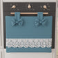 Copriforno Elegante Shabby Chic con Pizzo e Fiocchi Blu Avion