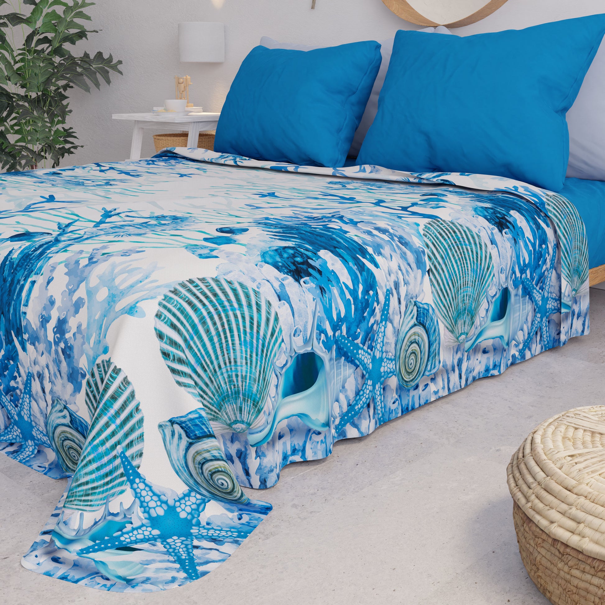 Lenzuolo copriletto estivo Corallo Blu in ambiente camera da letto