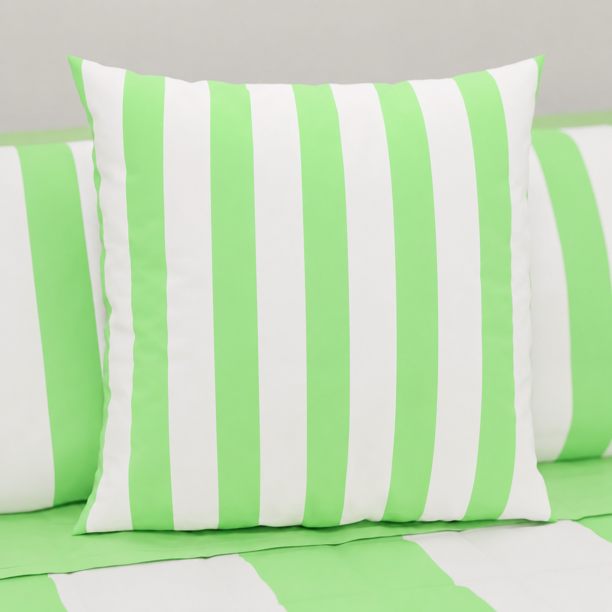 Cuscini, Copricuscini Divano, Cuscini Arredo in Stampa Digitale Le Righe Bianco/Verde Chiaro