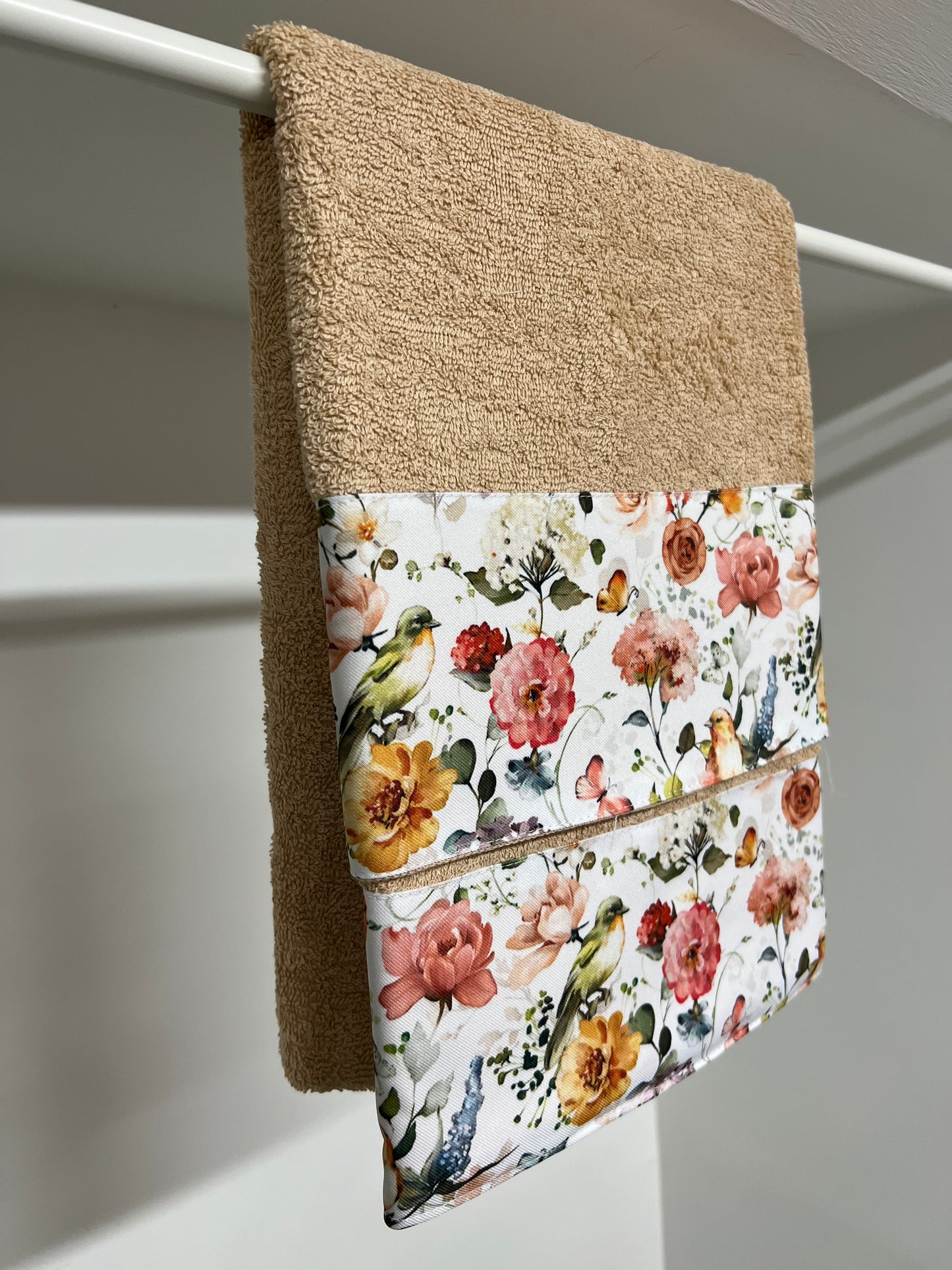 Serviette de Bain 1+1 avec Bordure en Impression Digitale Florale 06 Taupe