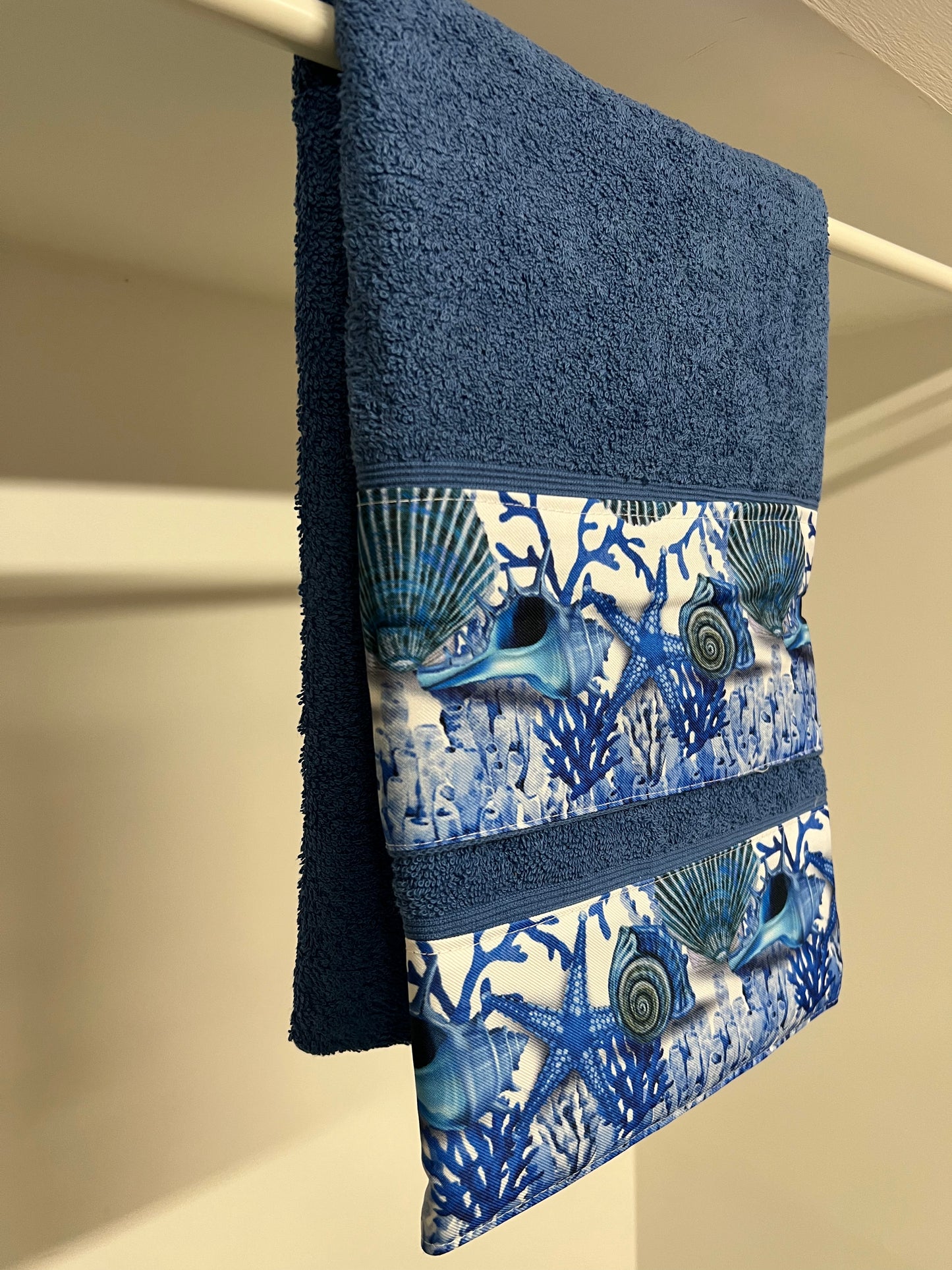 Serviette de bain 1+1 avec bordure en impression numérique Corail