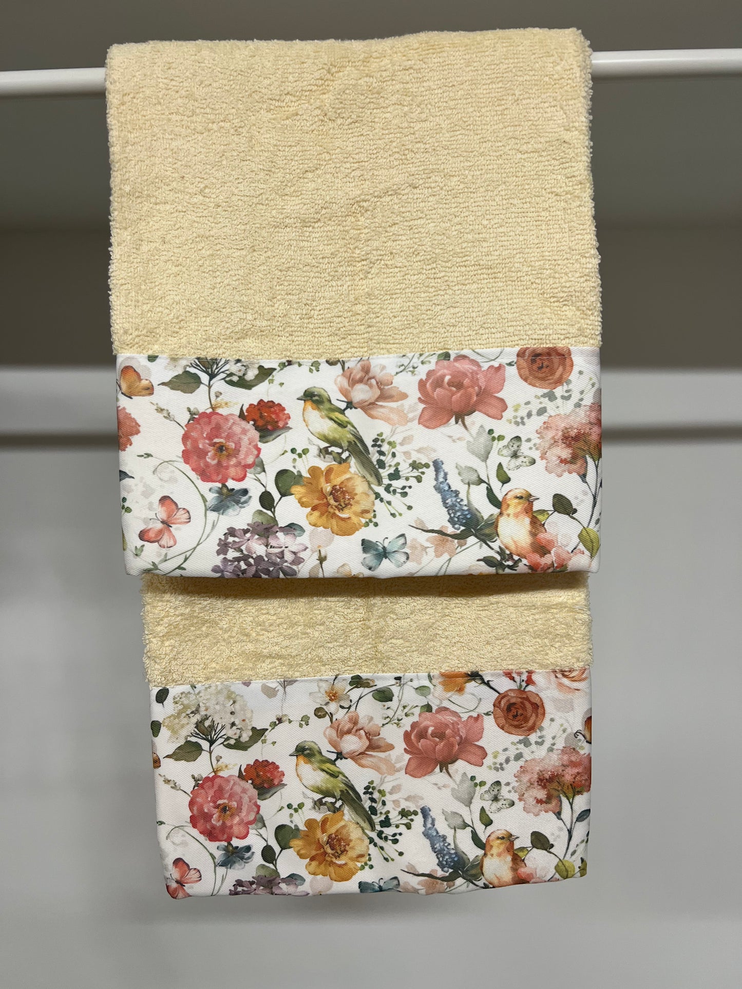 Serviette de Bain 1+1 avec Bordure en Impression Digitale Florale 06 Crème
