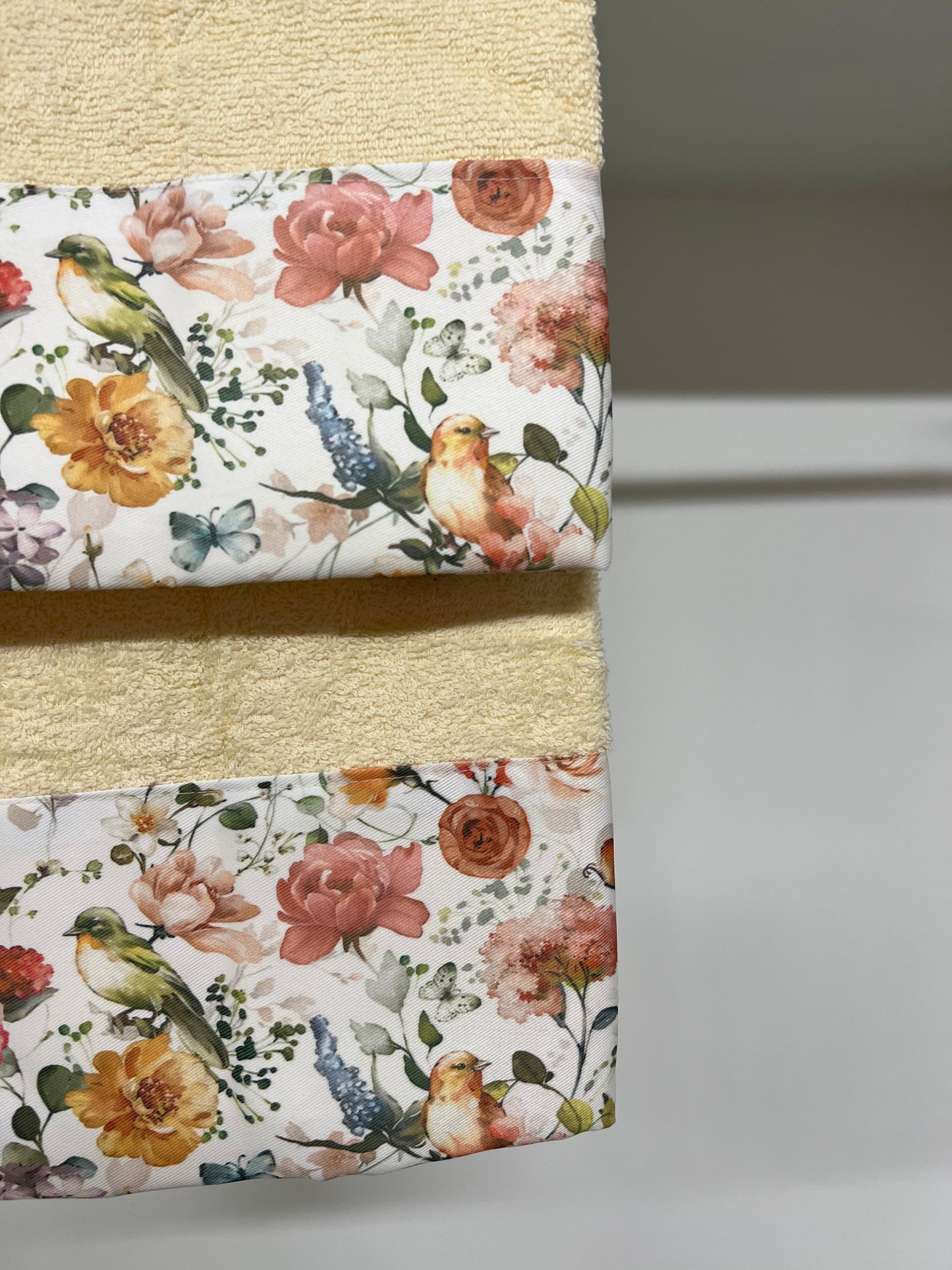 Serviette de Bain 1+1 avec Bordure en Impression Digitale Florale 06 Crème