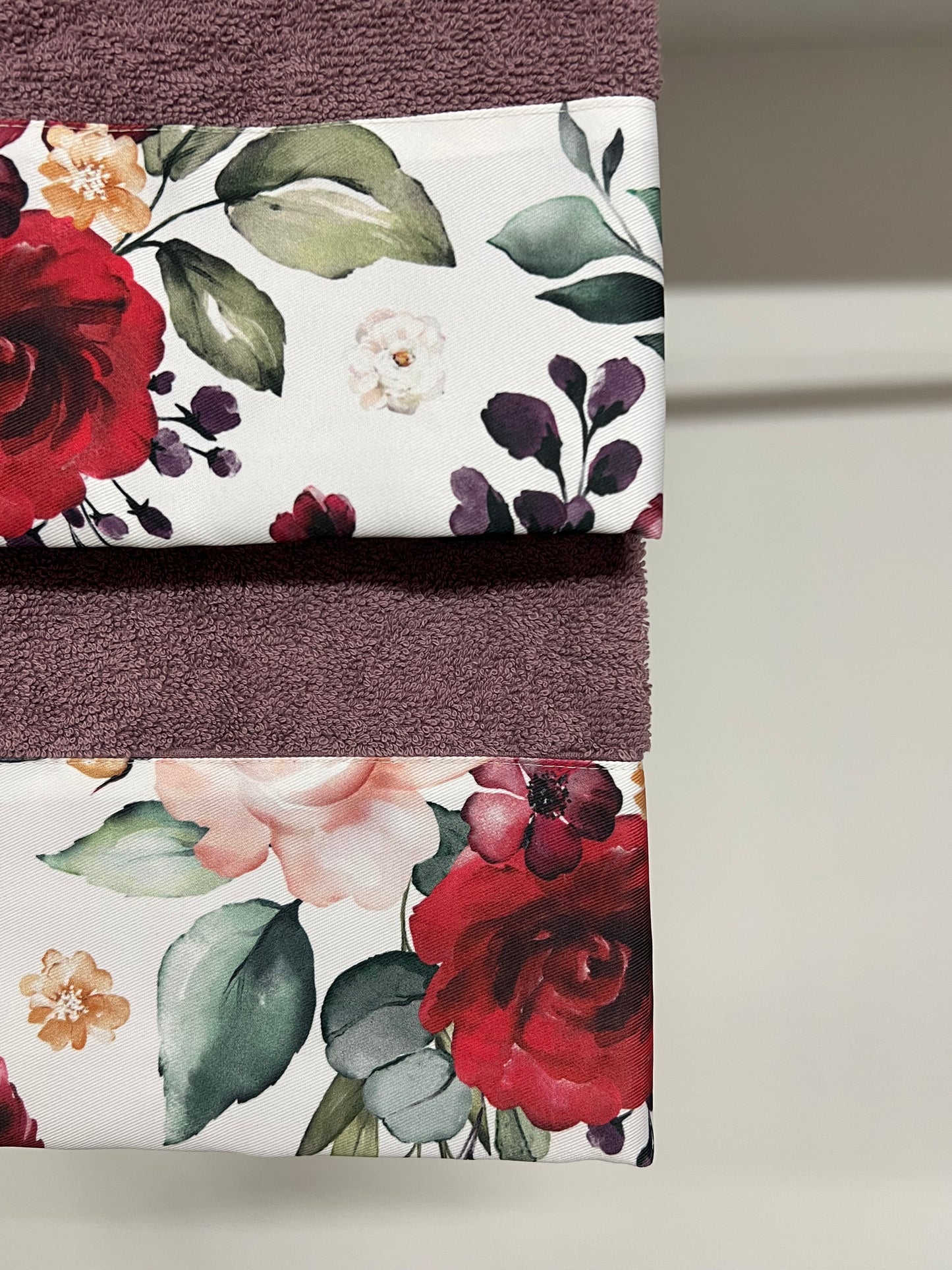 Serviette de Bain 1+1 avec Bordure en Impression Digitale Florale 07 Prune Maxi