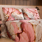 Drap housse, dessus de lit et taies d'oreiller élégants effet marbre rose - PINKERELLE