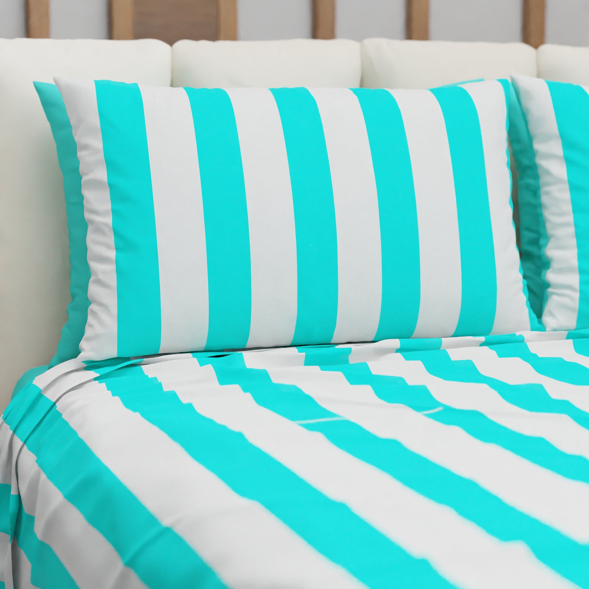Lenzuolo Copriletto e Federe in Microfibra Righe Tiffany.