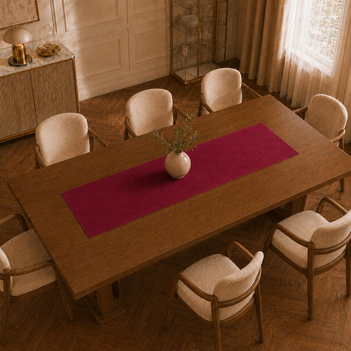 Runner da tavola effetto velluto Bordeaux, 55 × 150 cm — vista dall’alto