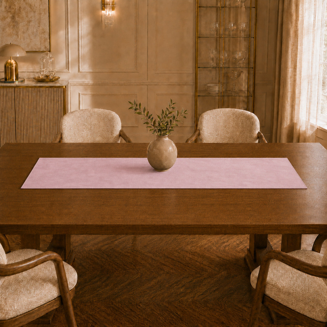 Runner da tavola effetto velluto Rosa, 55 × 150 cm — vista ambientata