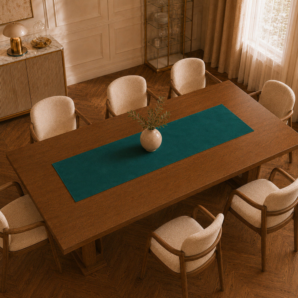 Runner da tavola effetto velluto Smeraldo, 55 × 150 cm — vista dall’alto