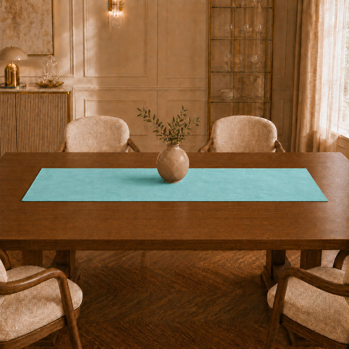 Runner da tavola effetto velluto Tiffany, 55 × 150 cm — vista ambientata