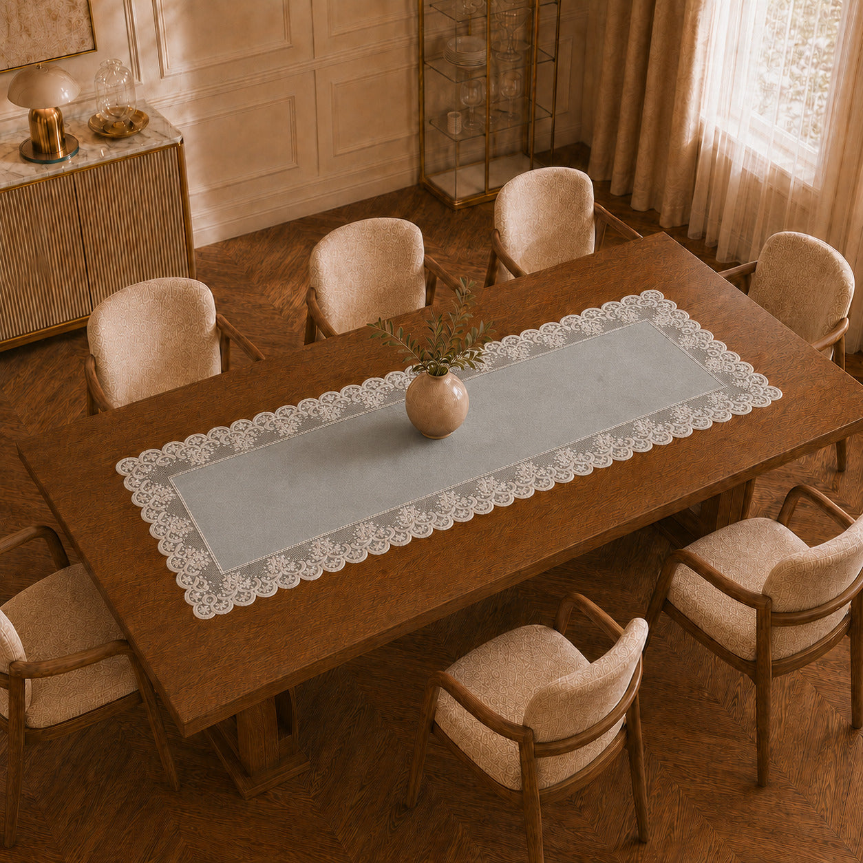 Runner da tavola effetto velluto Grigio Chiaro con Pizzo Rebrodé bianco, 55 × 150 cm — vista dall’alto