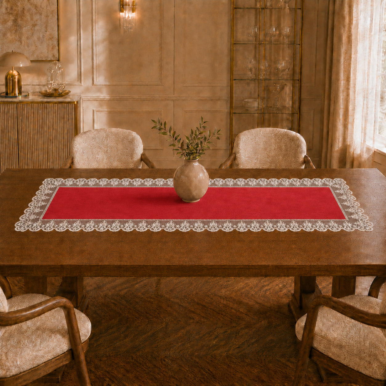 Runner da tavola effetto velluto Rosso con Pizzo Rebrodé bianco, 55 × 150 cm — vista ambientata