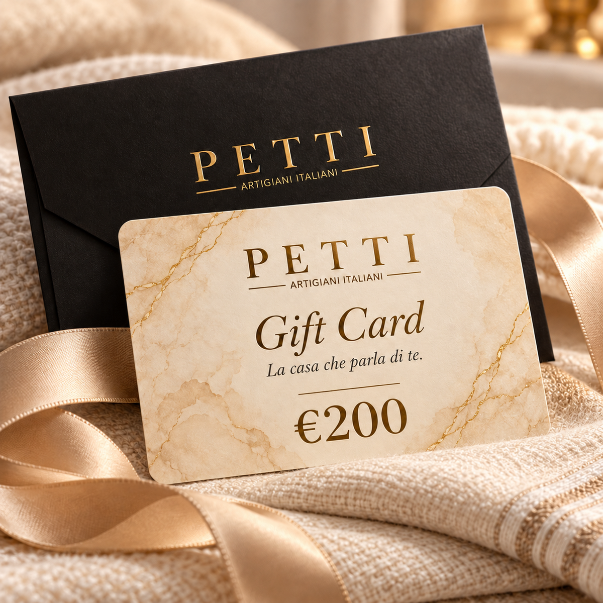 PETTI Gift Card da 200 euro, confezione elegante con tessili e dettagli dorati