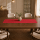 Runner da tavola effetto velluto Rosso, 40 × 140 cm — vista ambientata